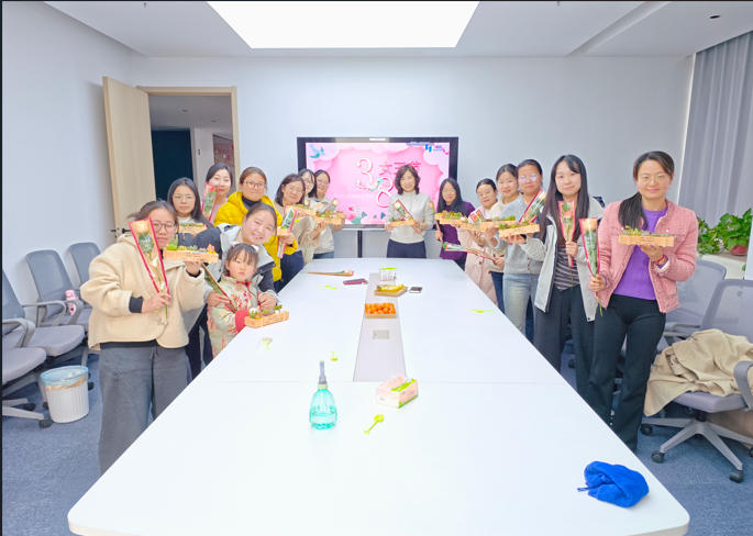 Soeteck celebra el Día Internacional de la Mujer con eventos cálidos y reconfortantes.